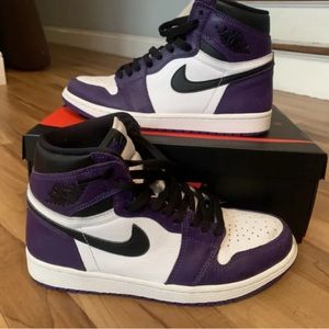 Size 7.5 - Jordan 1 Retro OG High Court
Purple 2.0
